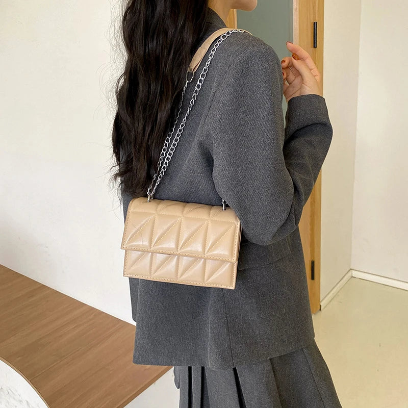 Nuvellea Chain Strap Shoulder Bag for Effortless Chic
