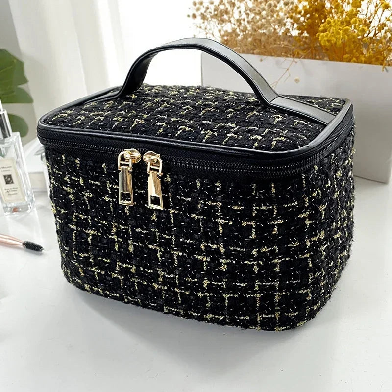 Elegant Beauty Bag for Travel and Daily Essentials