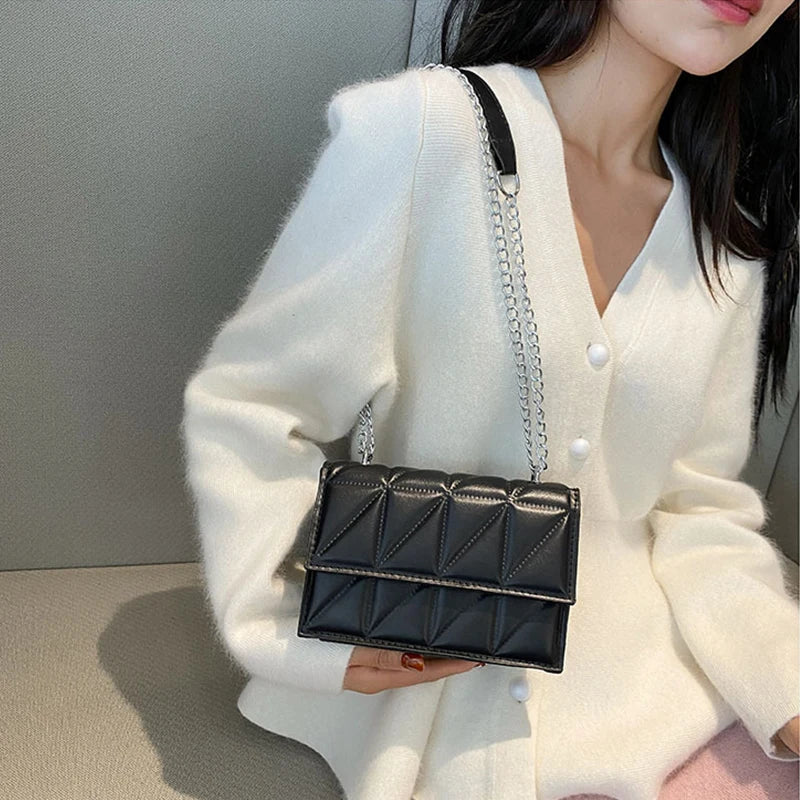 Nuvellea Chain Strap Shoulder Bag for Effortless Chic