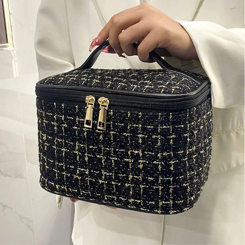 Elegant Beauty Bag for Travel and Daily Essentials